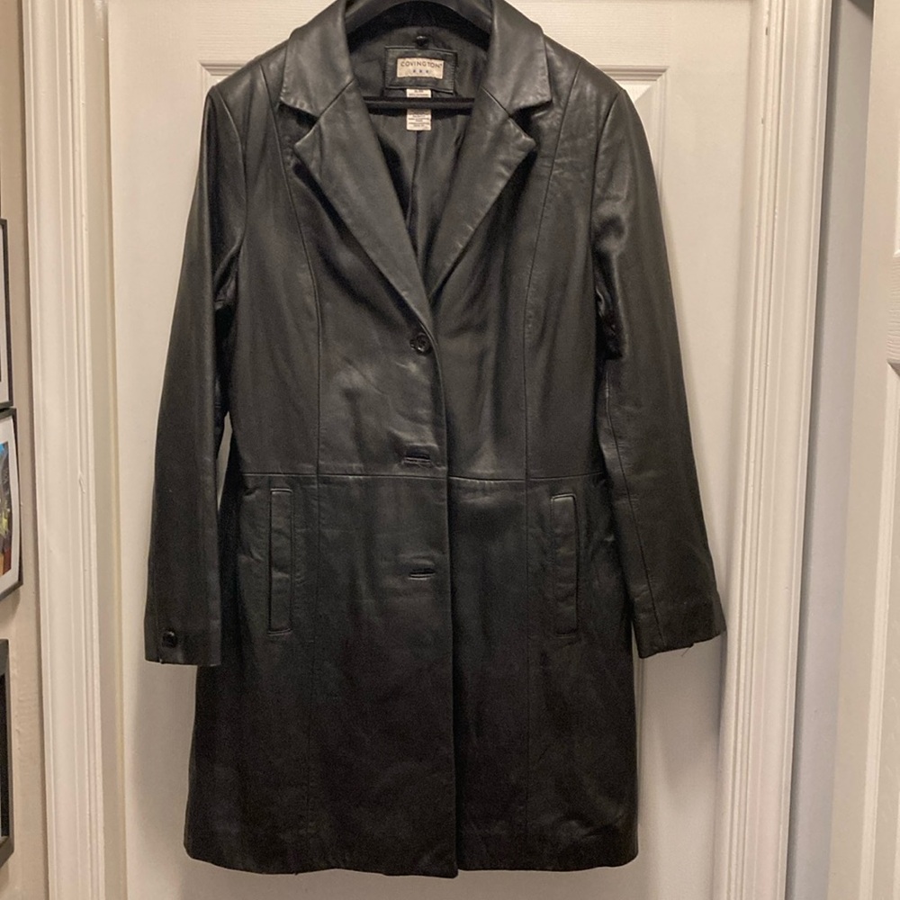 Women’s Vintage Covington leather coat.